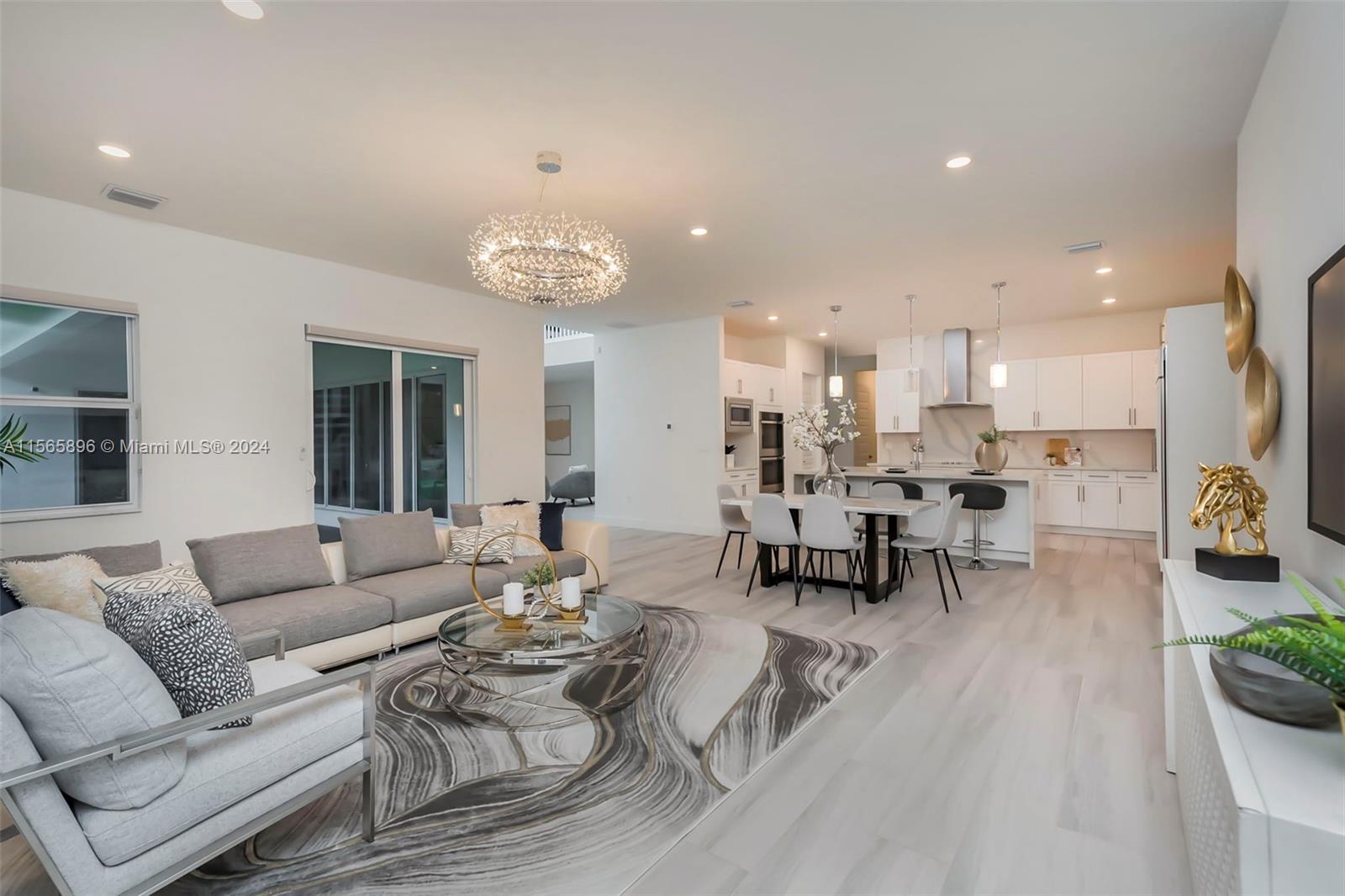 SIERRA ESTATES - Residential