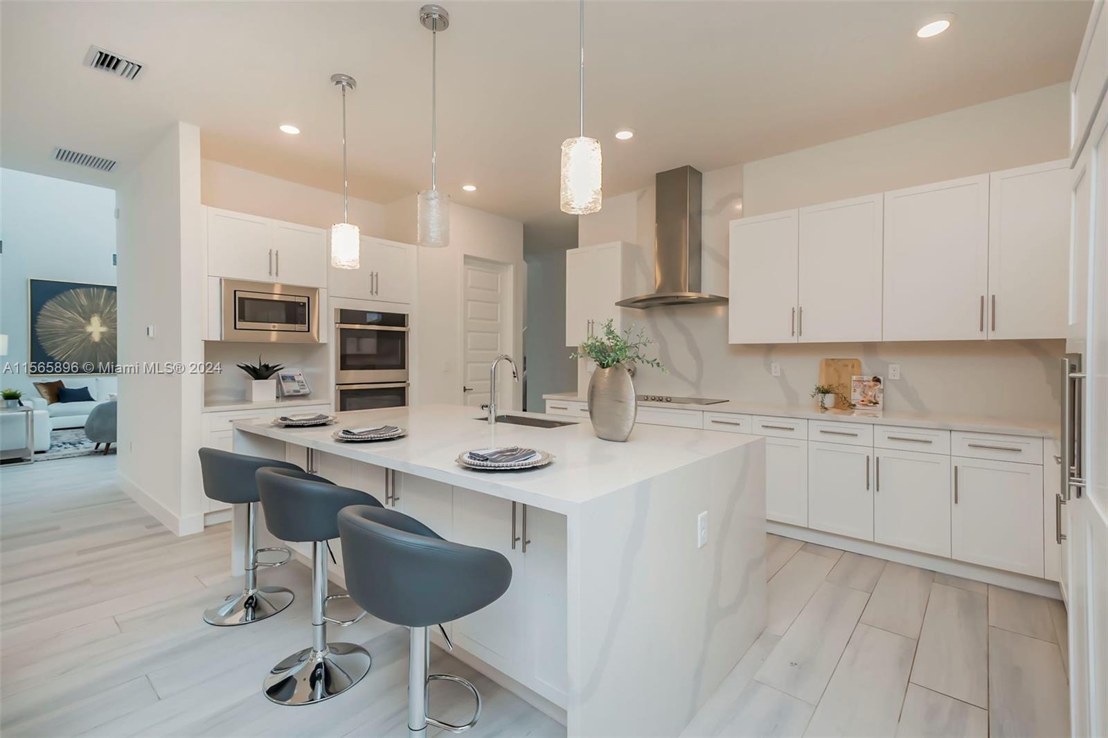 SIERRA ESTATES - Residential