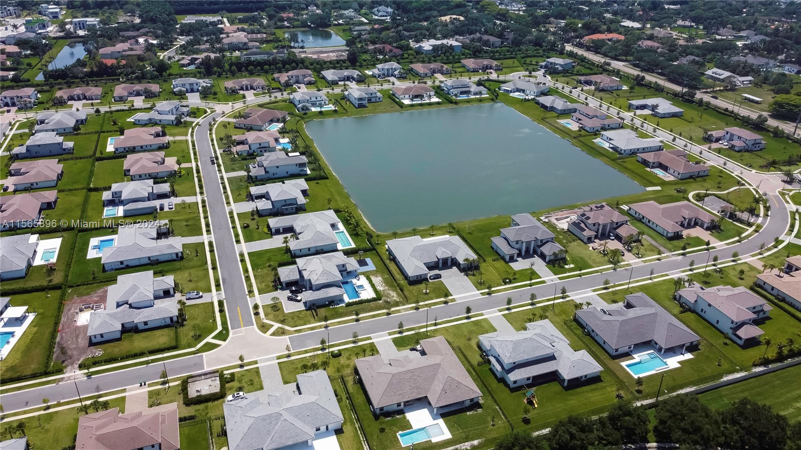 SIERRA ESTATES - Residential