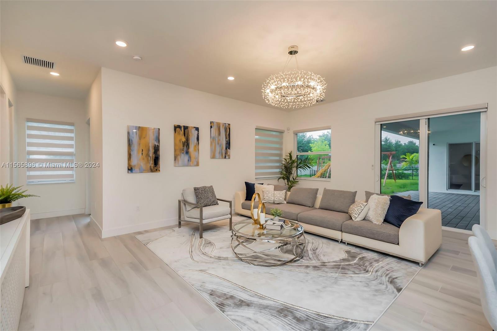 SIERRA ESTATES - Residential