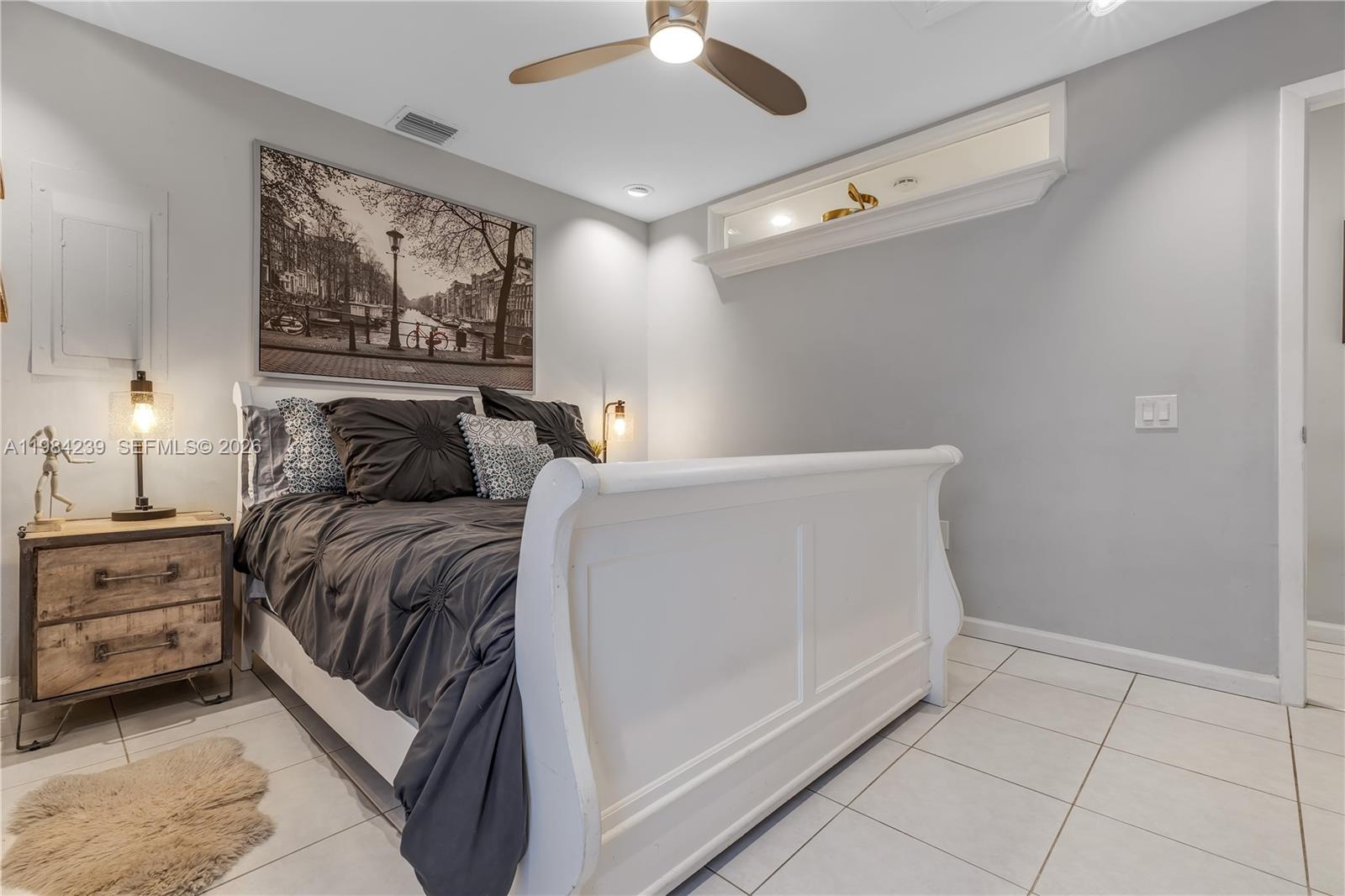 LAKES OF THE MEADOW SEC 3 - Residential