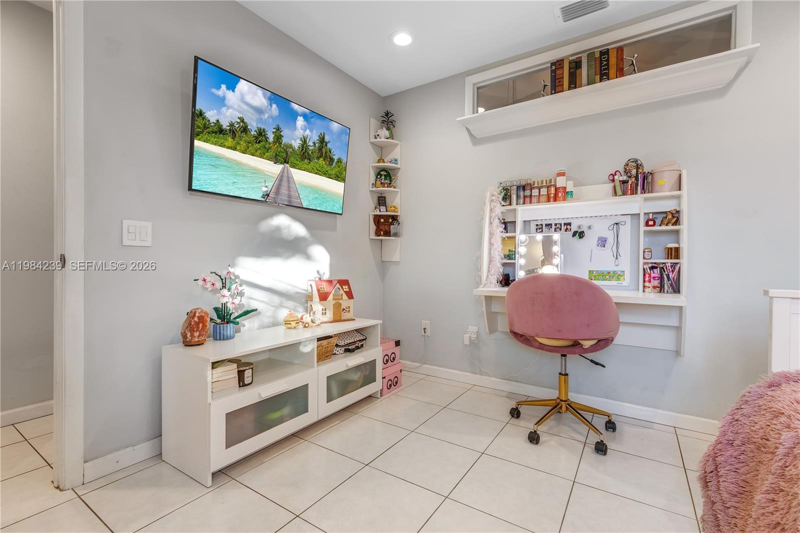 LAKES OF THE MEADOW SEC 3 - Residential