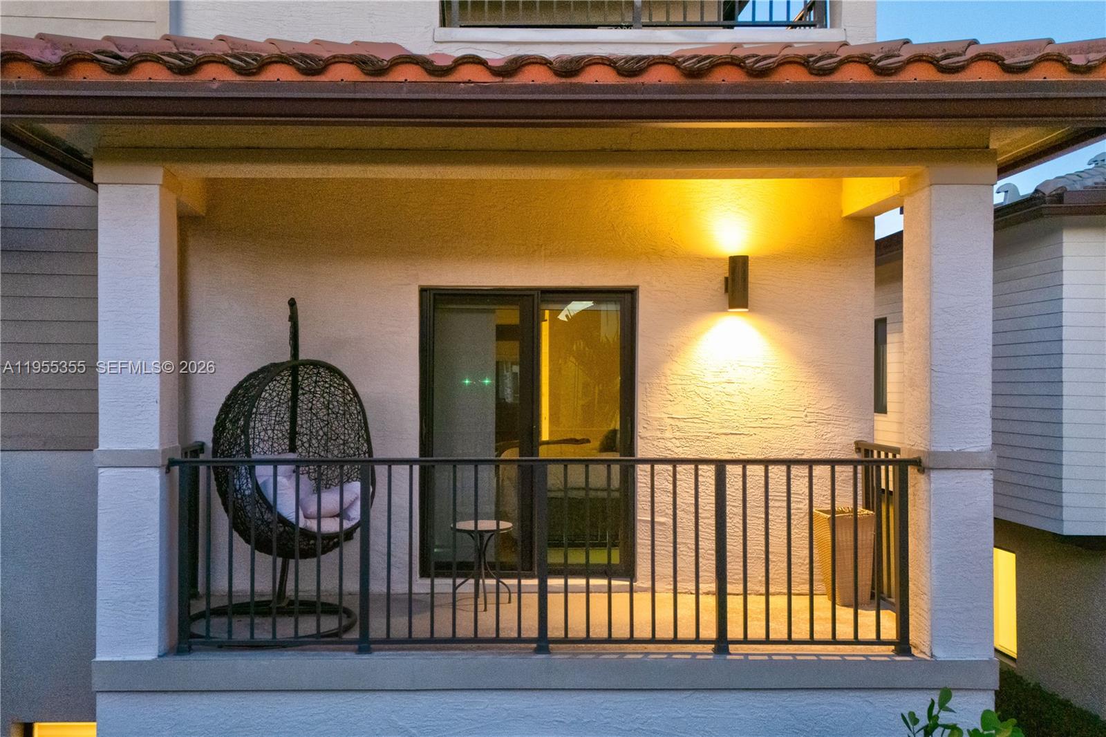 DOWNTOWN DORAL SOUTH PHAS - Residential