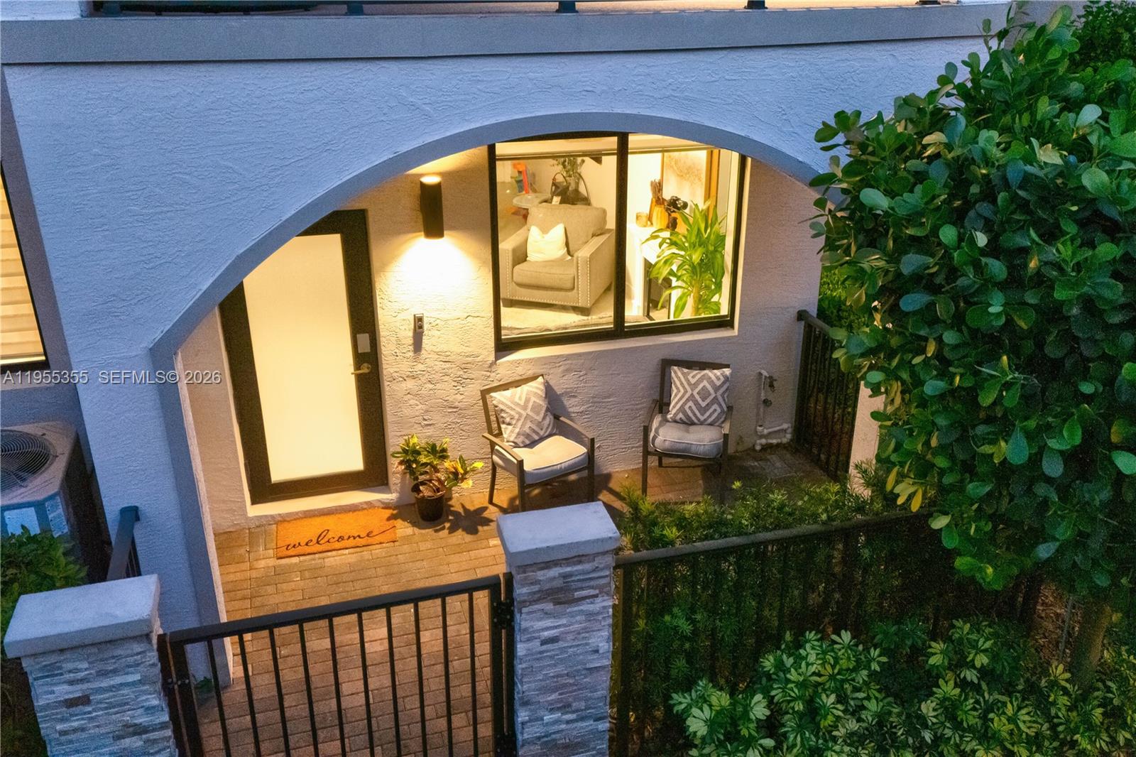 DOWNTOWN DORAL SOUTH PHAS - Residential