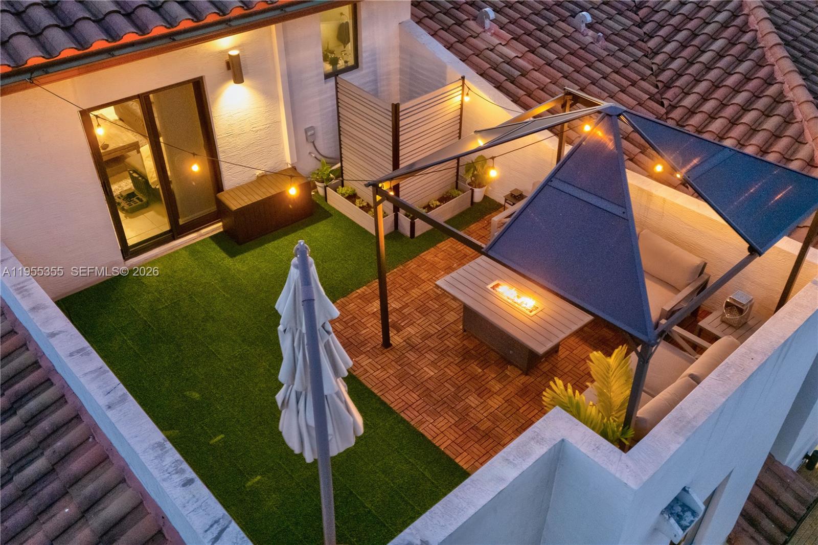 DOWNTOWN DORAL SOUTH PHAS - Residential