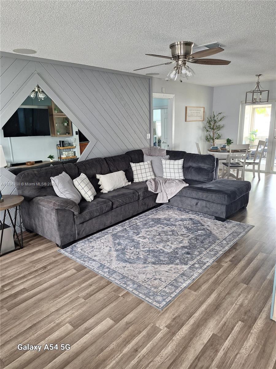 423 SW 80th Ave