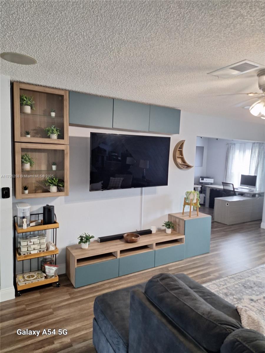 423 SW 80th Ave