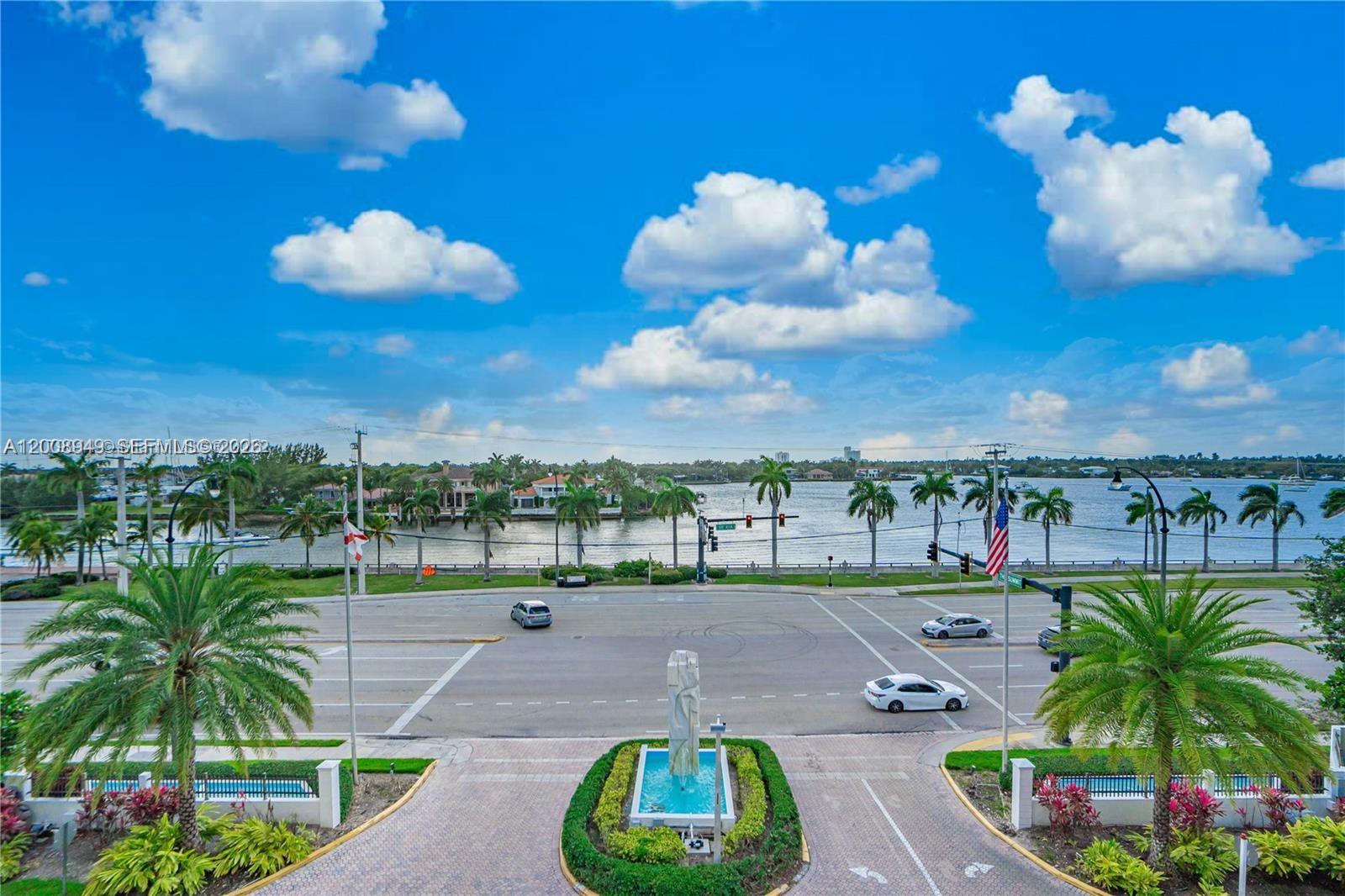 SUMMIT CONDO - Residential