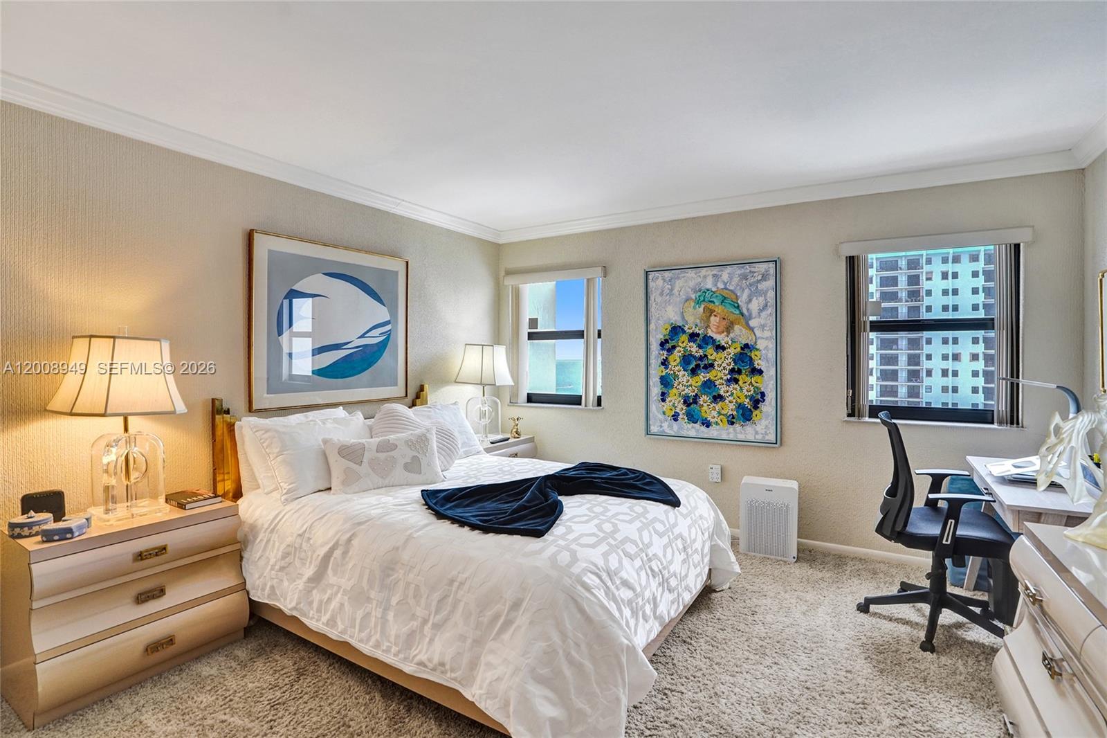 SUMMIT CONDO - Residential