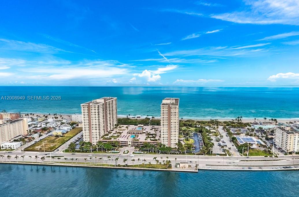 SUMMIT CONDO - Residential