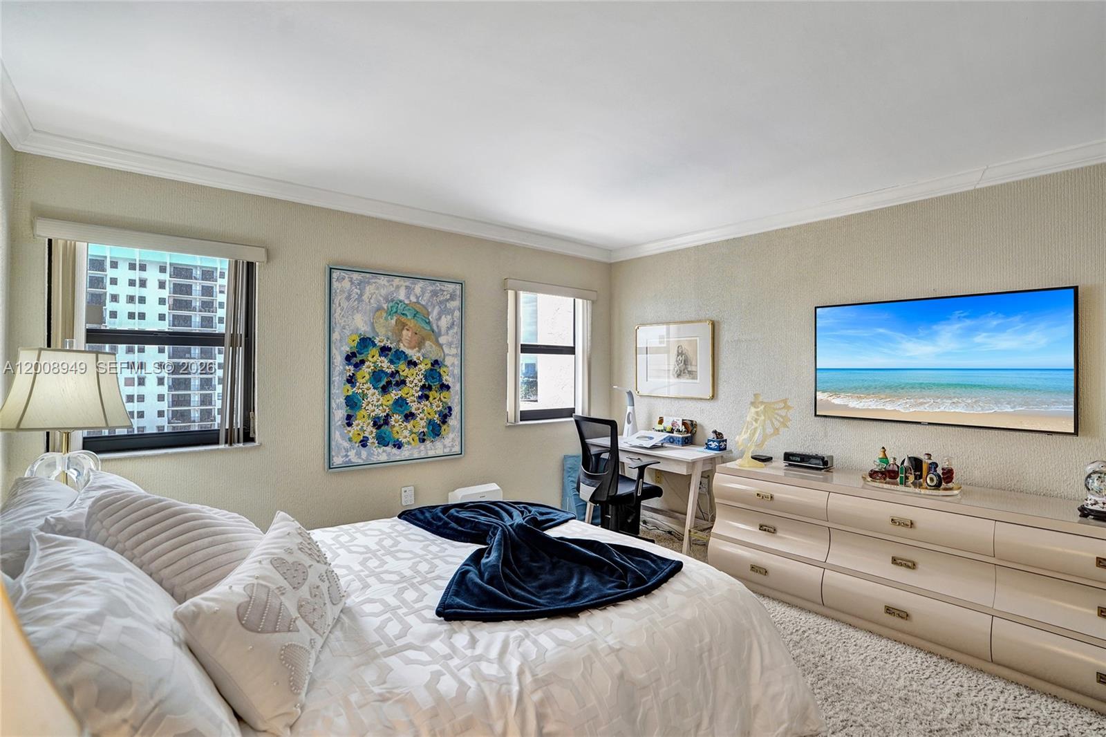 SUMMIT CONDO - Residential