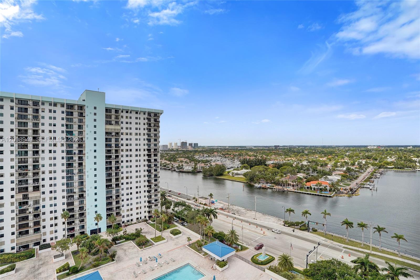 SUMMIT CONDO - Residential