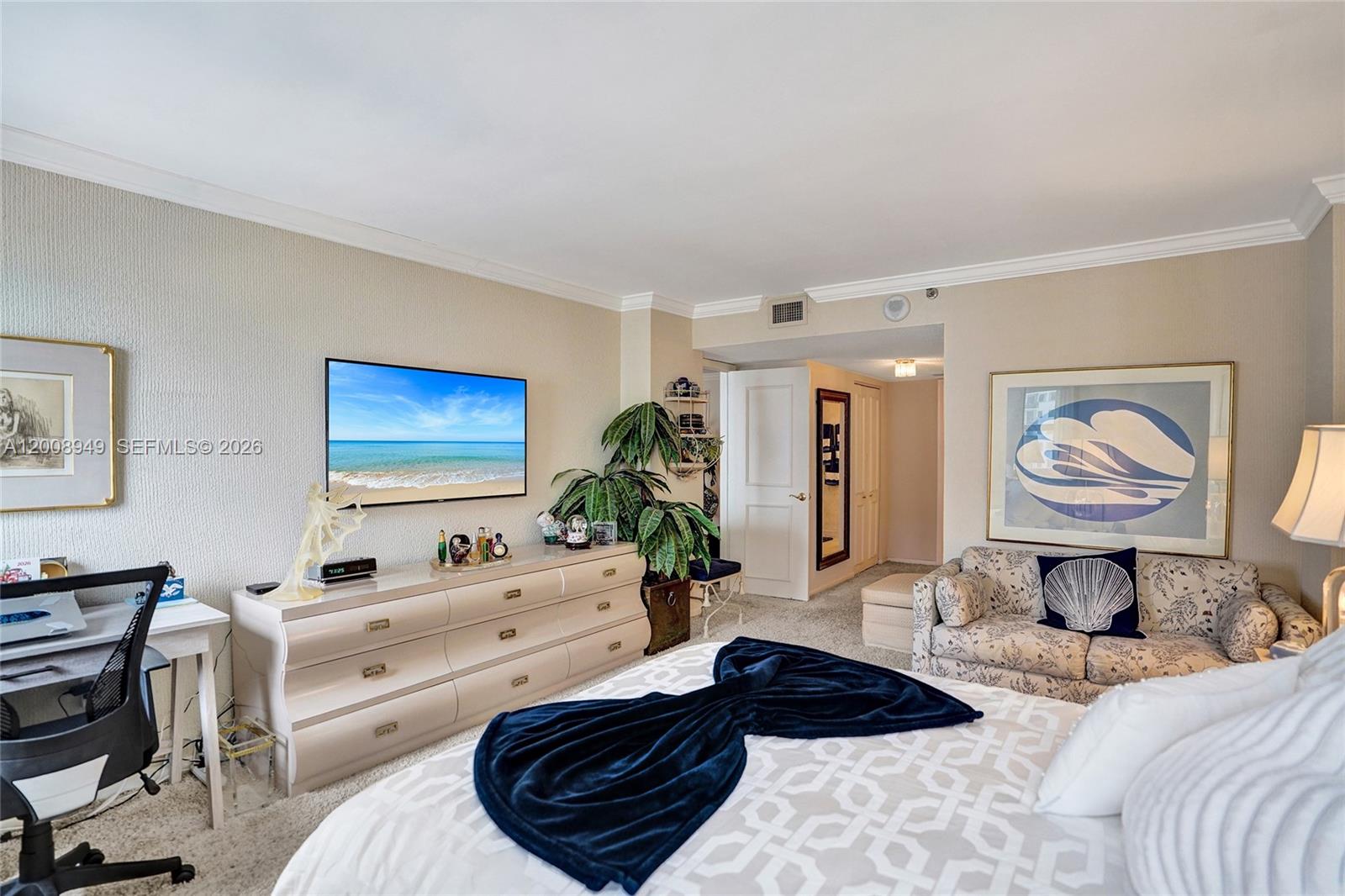 SUMMIT CONDO - Residential