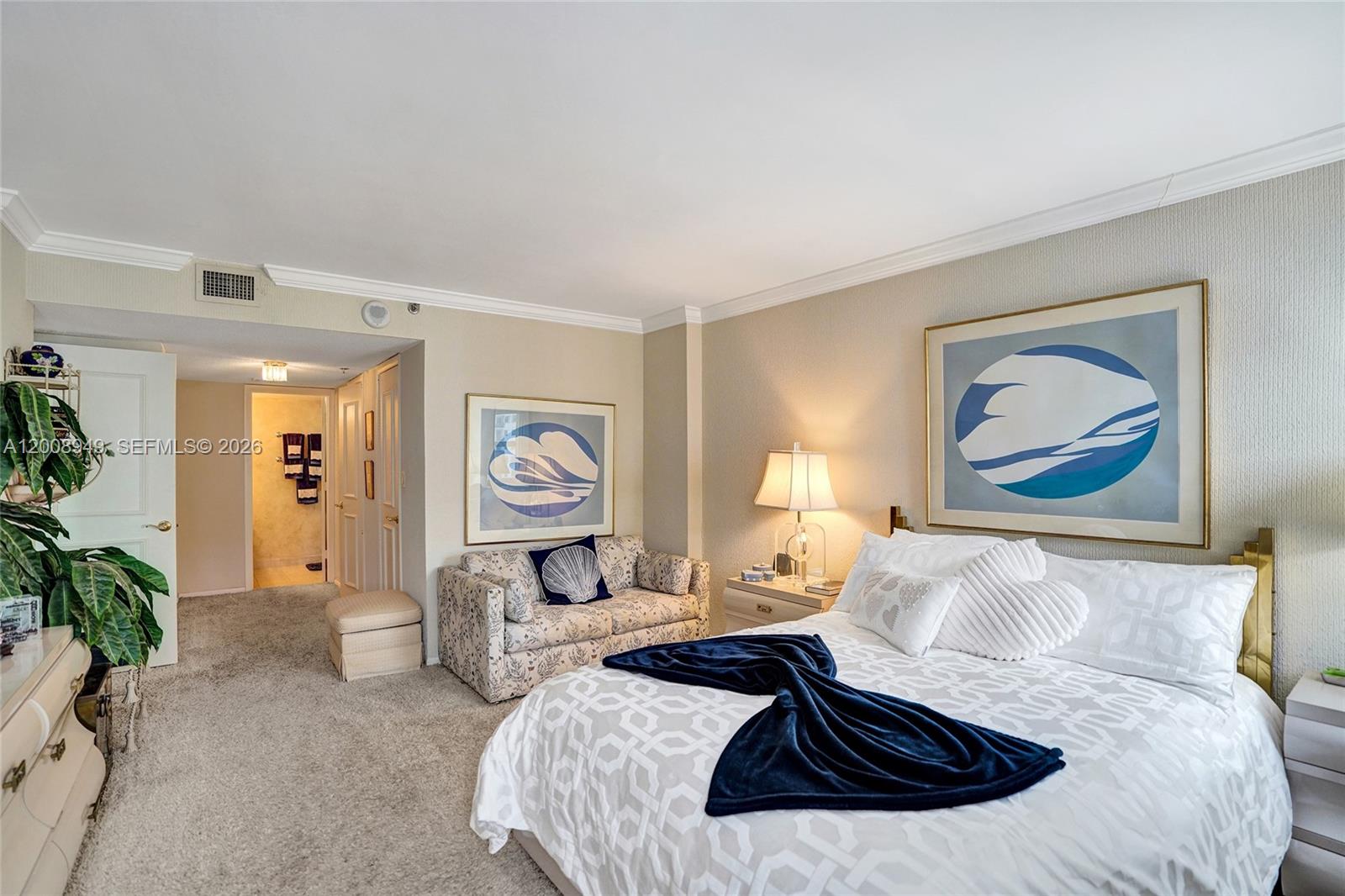 SUMMIT CONDO - Residential