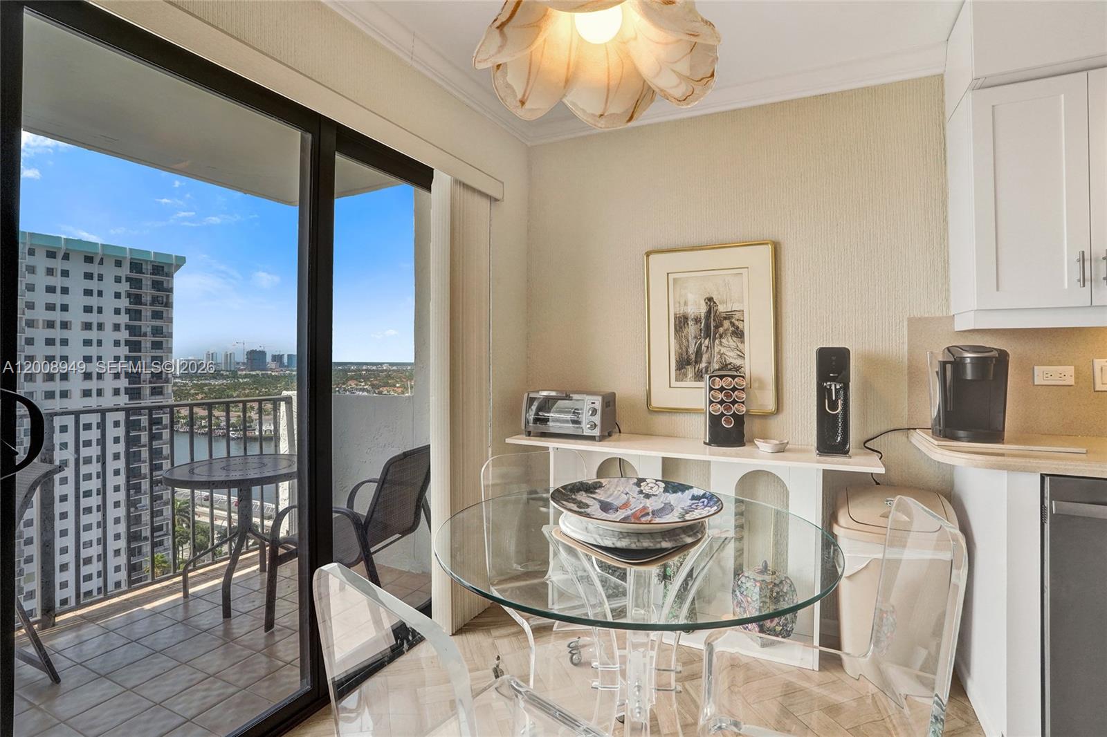 SUMMIT CONDO - Residential