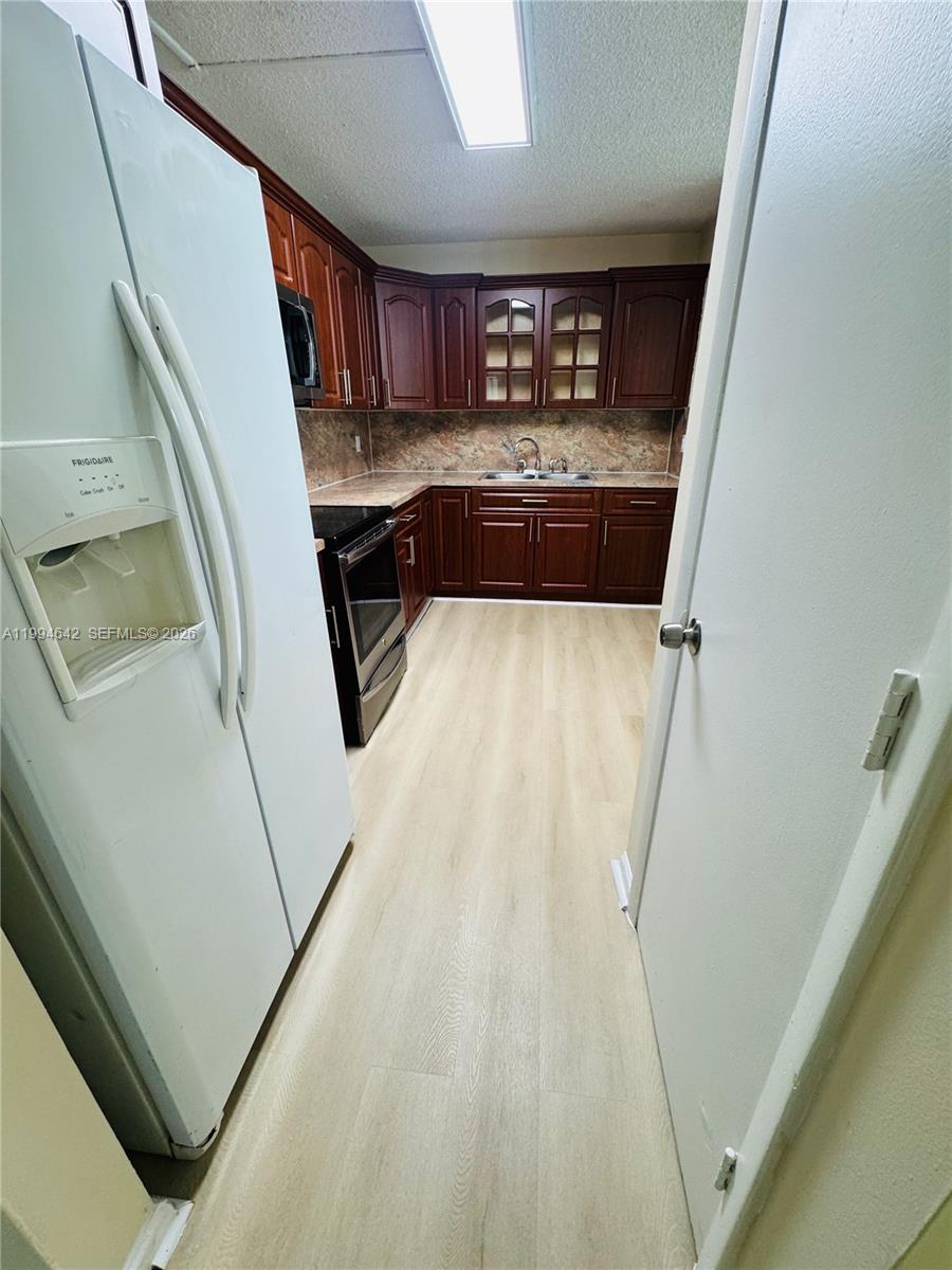 NARANJA LAKES CONDO NO 5 - Residential Lease