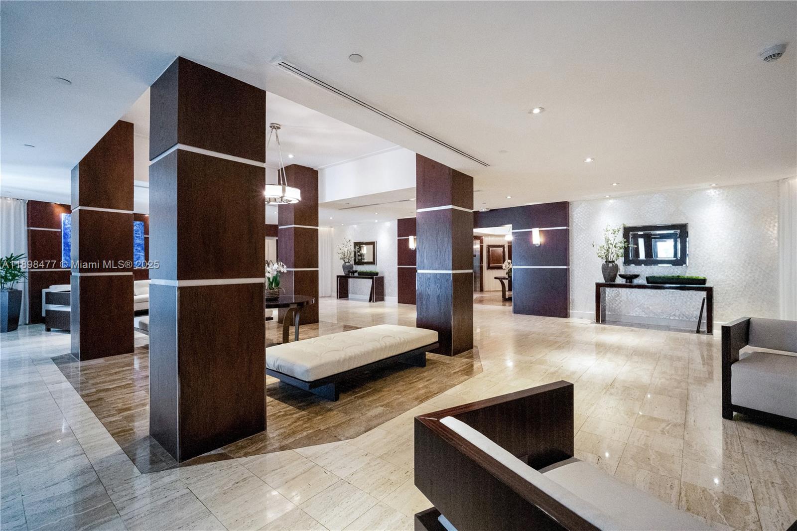 BRICKELL TOWNHOUSE CONDO - Residential