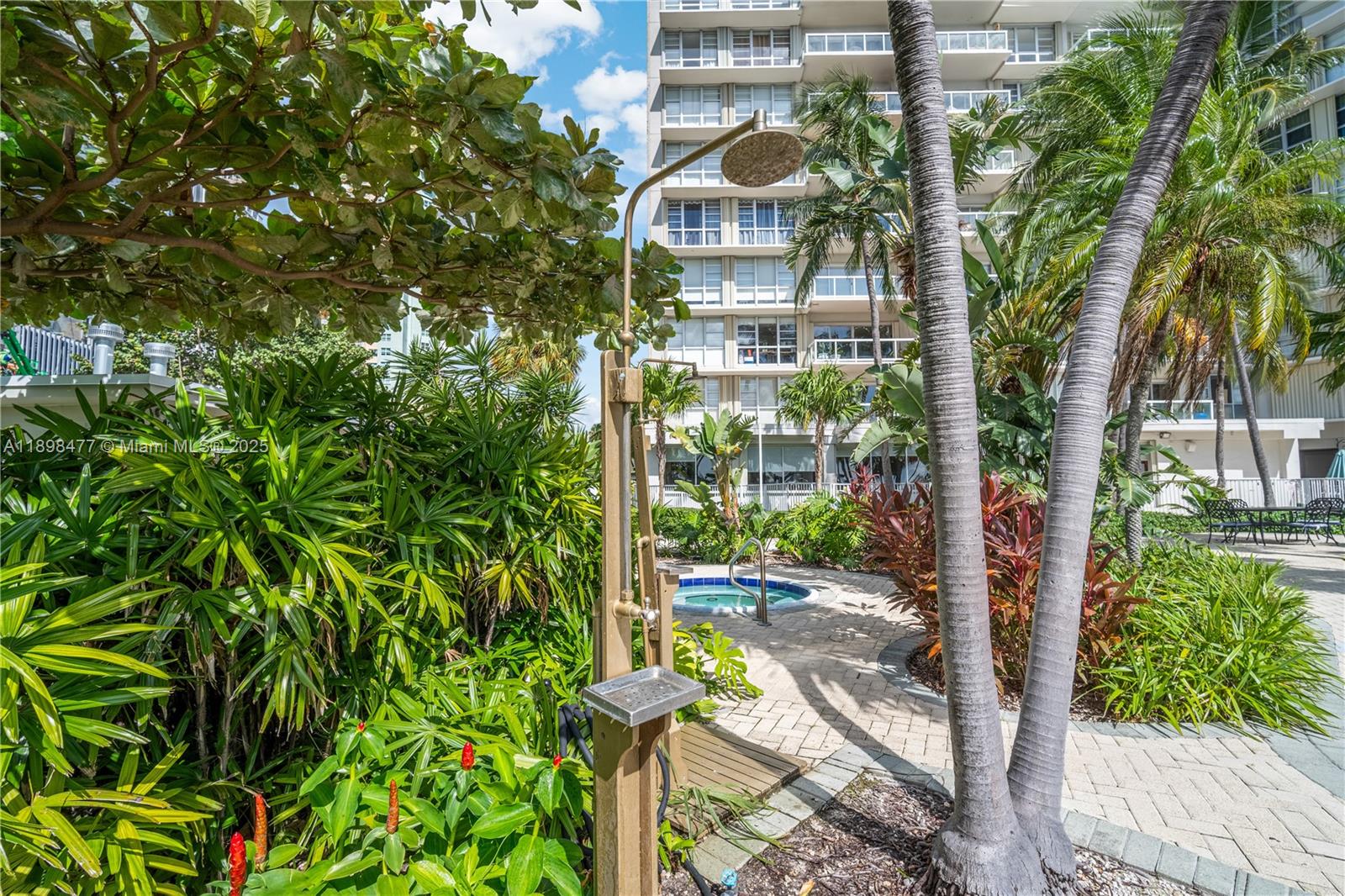 BRICKELL TOWNHOUSE CONDO - Residential