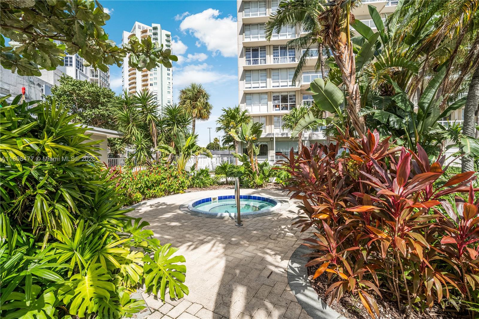 BRICKELL TOWNHOUSE CONDO - Residential