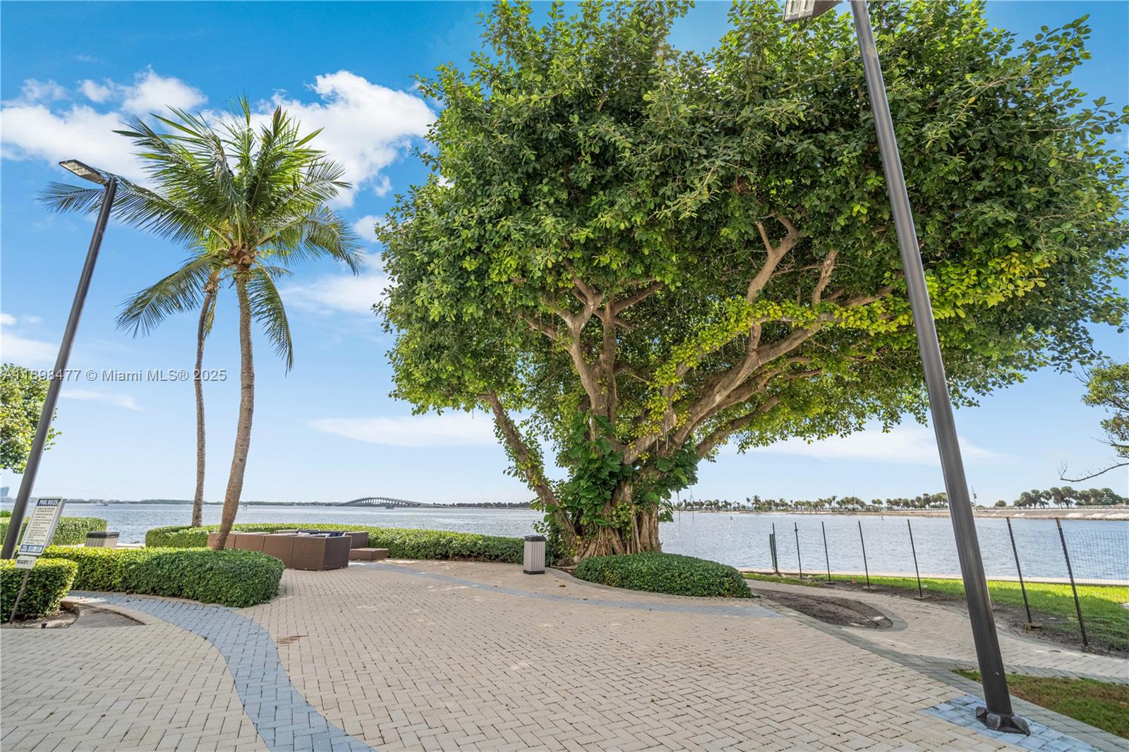 BRICKELL TOWNHOUSE CONDO - Residential