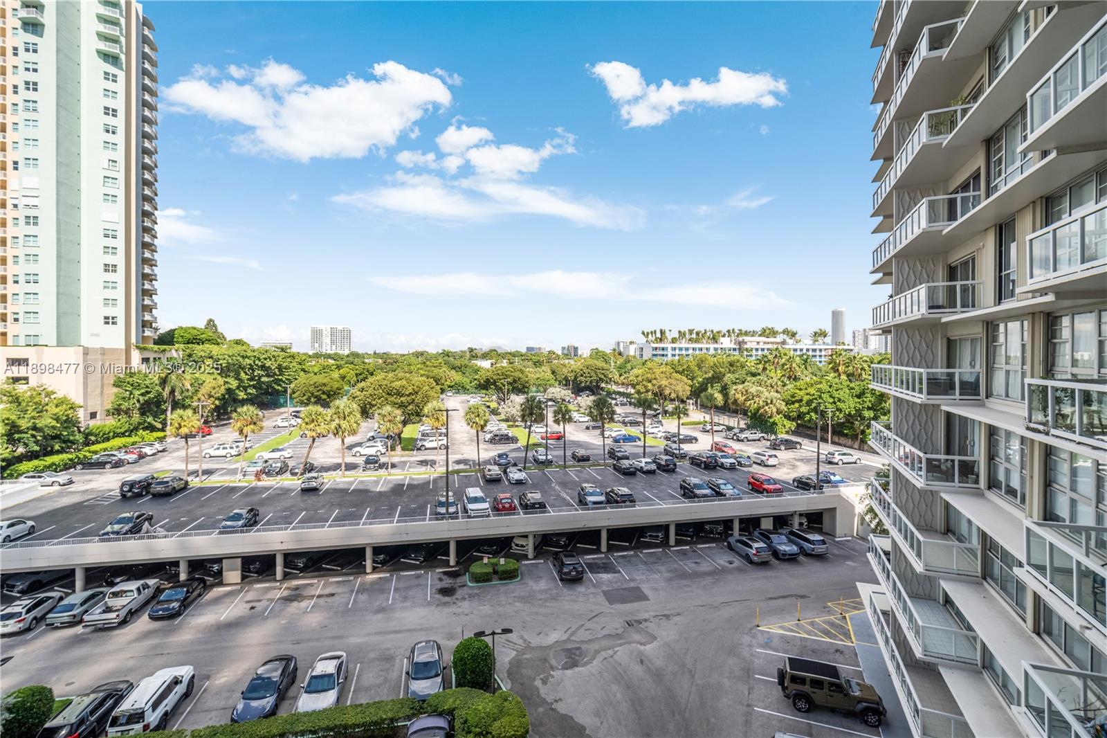 BRICKELL TOWNHOUSE CONDO - Residential
