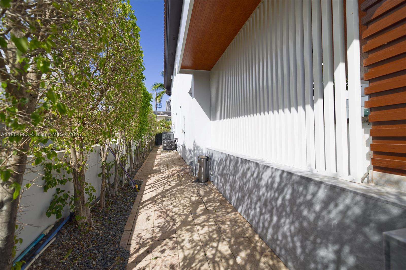 EASTERN SHORES 1ST ADDN - Residential