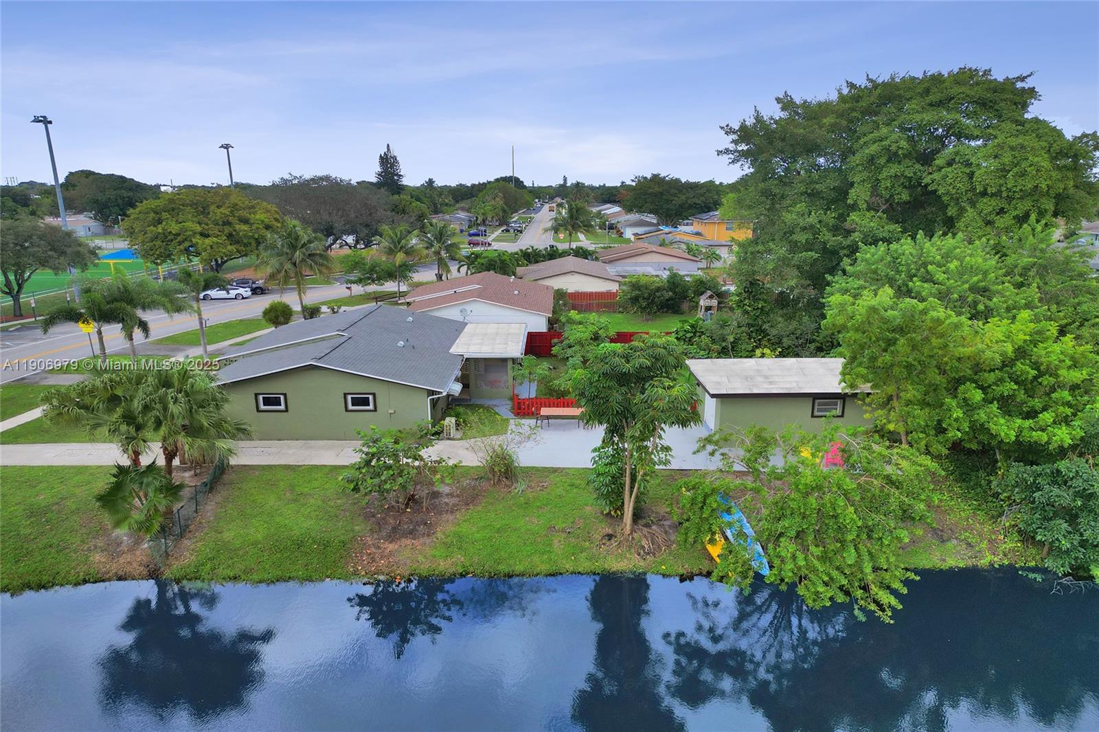 NORTH LAUDERDALE VILLAGE - Residential