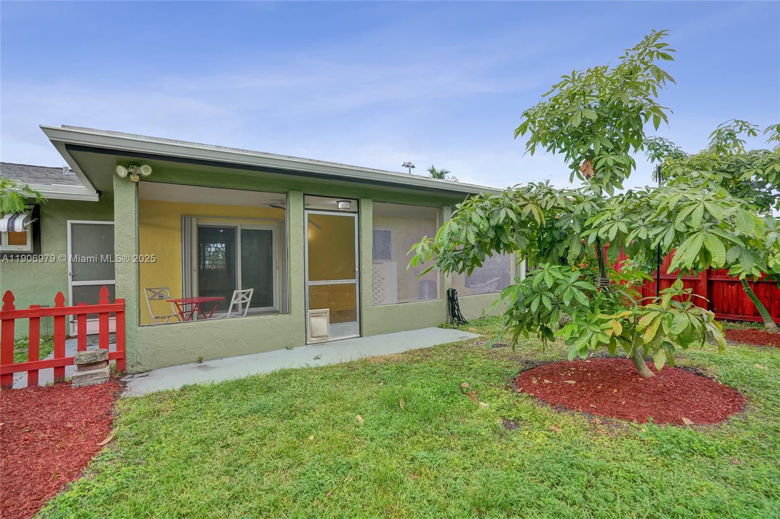 NORTH LAUDERDALE VILLAGE - Residential