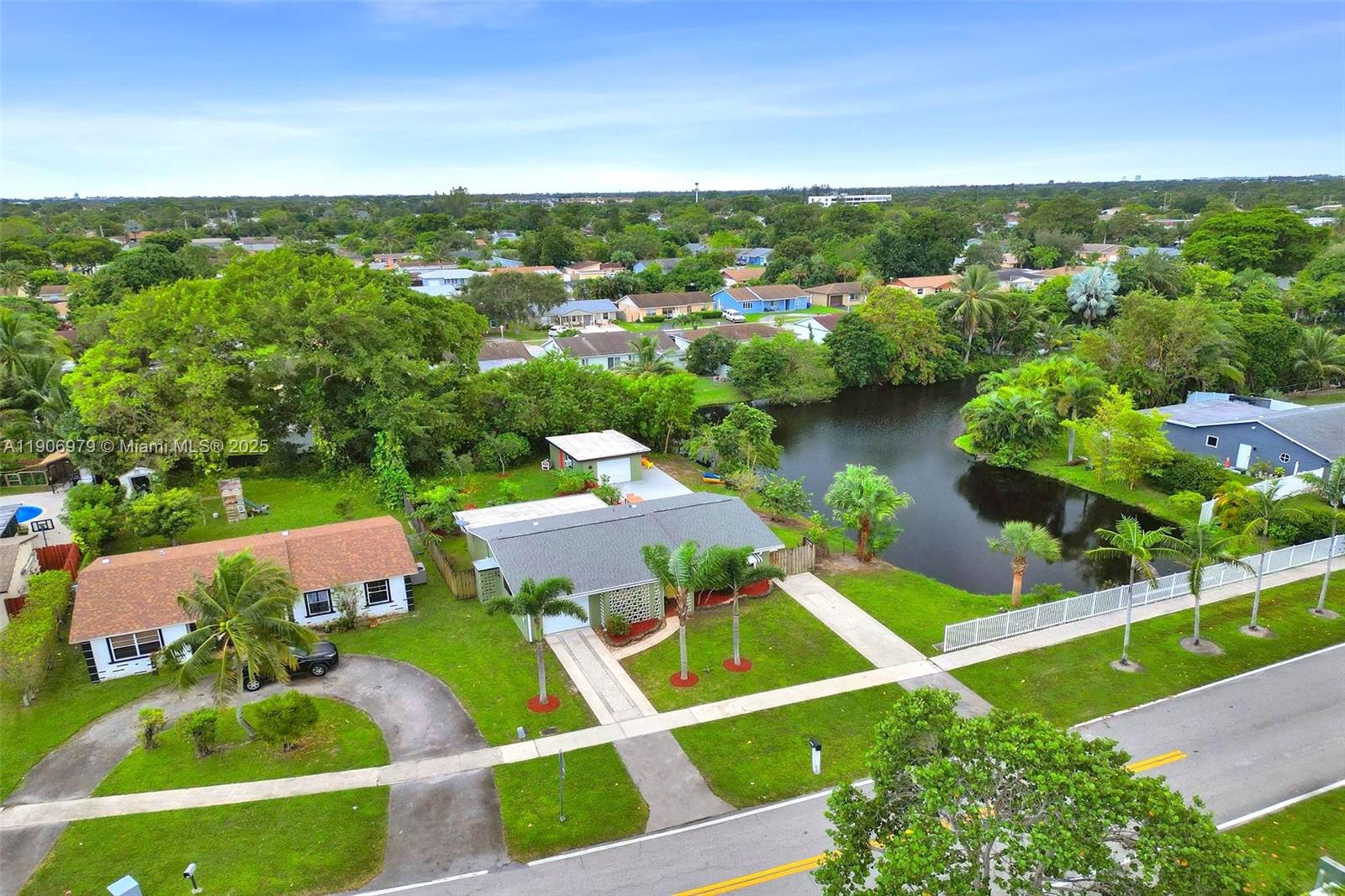 NORTH LAUDERDALE VILLAGE - Residential