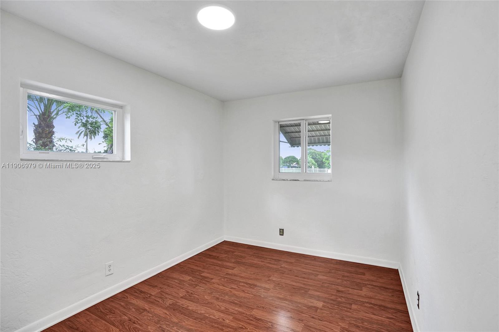 NORTH LAUDERDALE VILLAGE - Residential