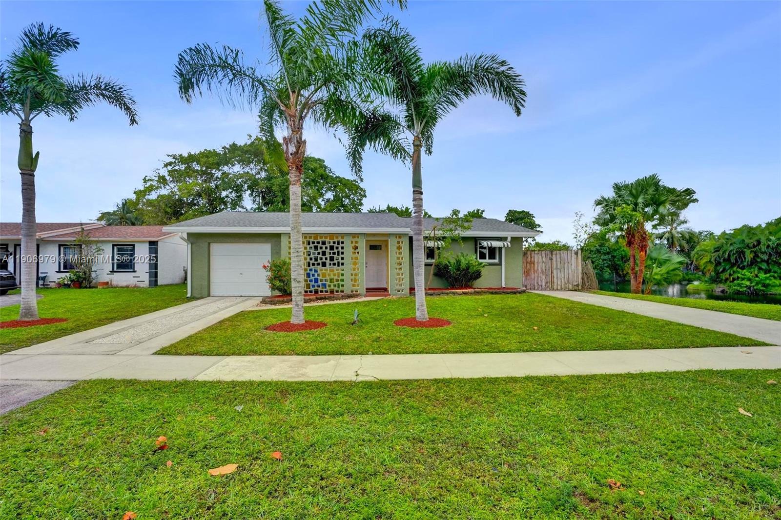 NORTH LAUDERDALE VILLAGE - Residential