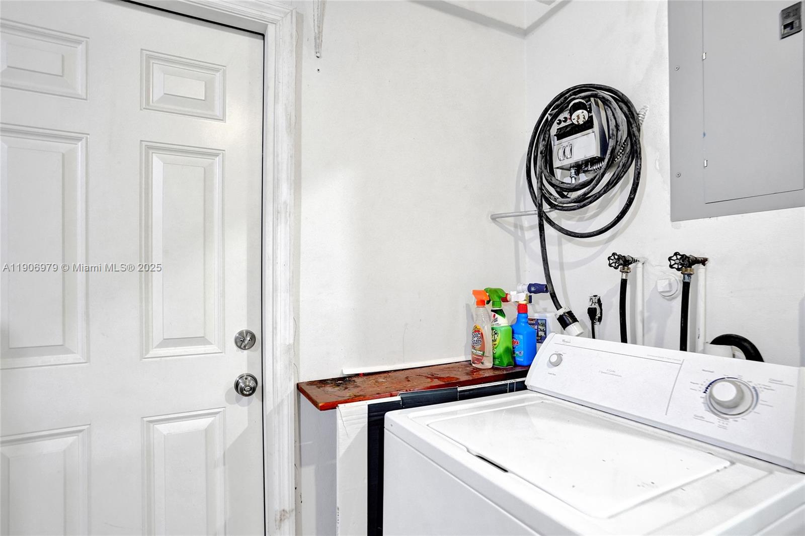 NORTH LAUDERDALE VILLAGE - Residential