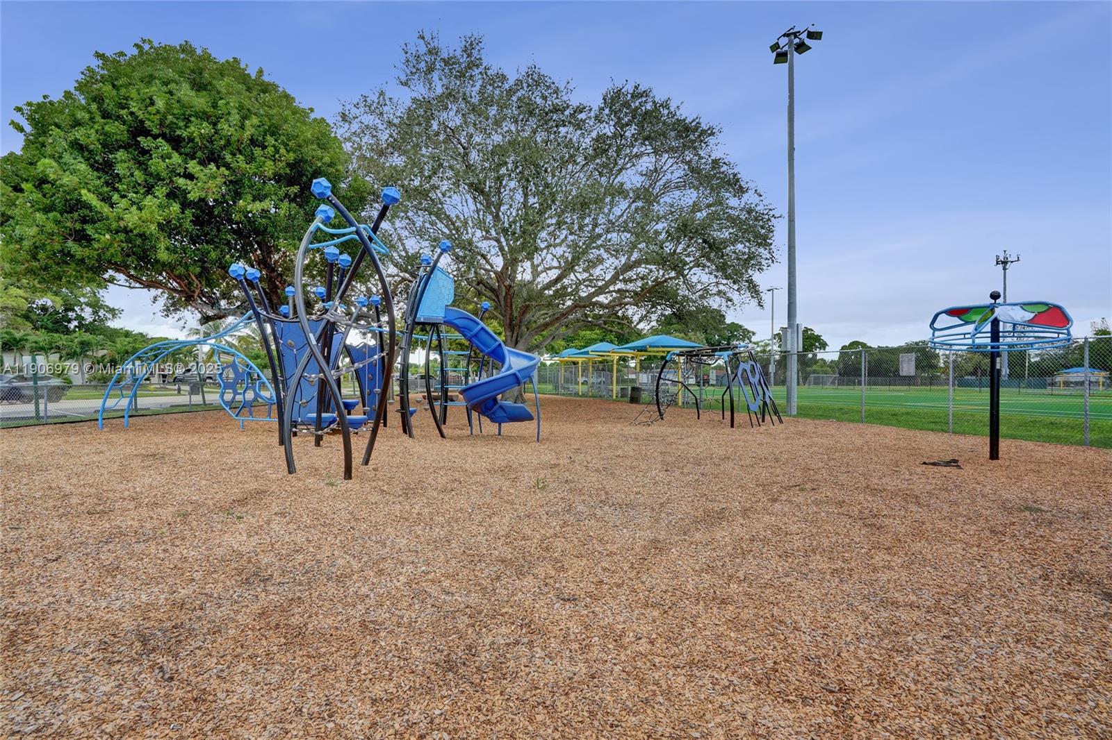 NORTH LAUDERDALE VILLAGE - Residential