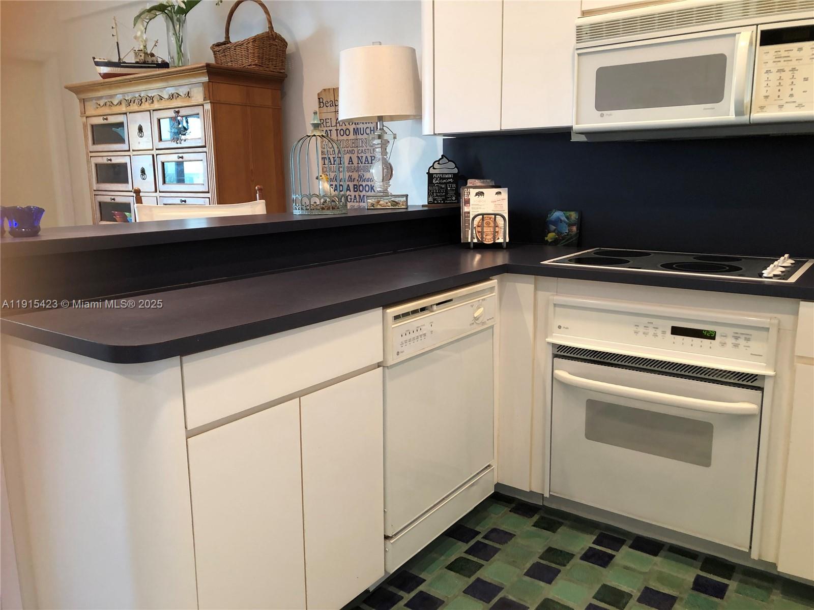 FOXGLOVE CO-OP - Residential Lease