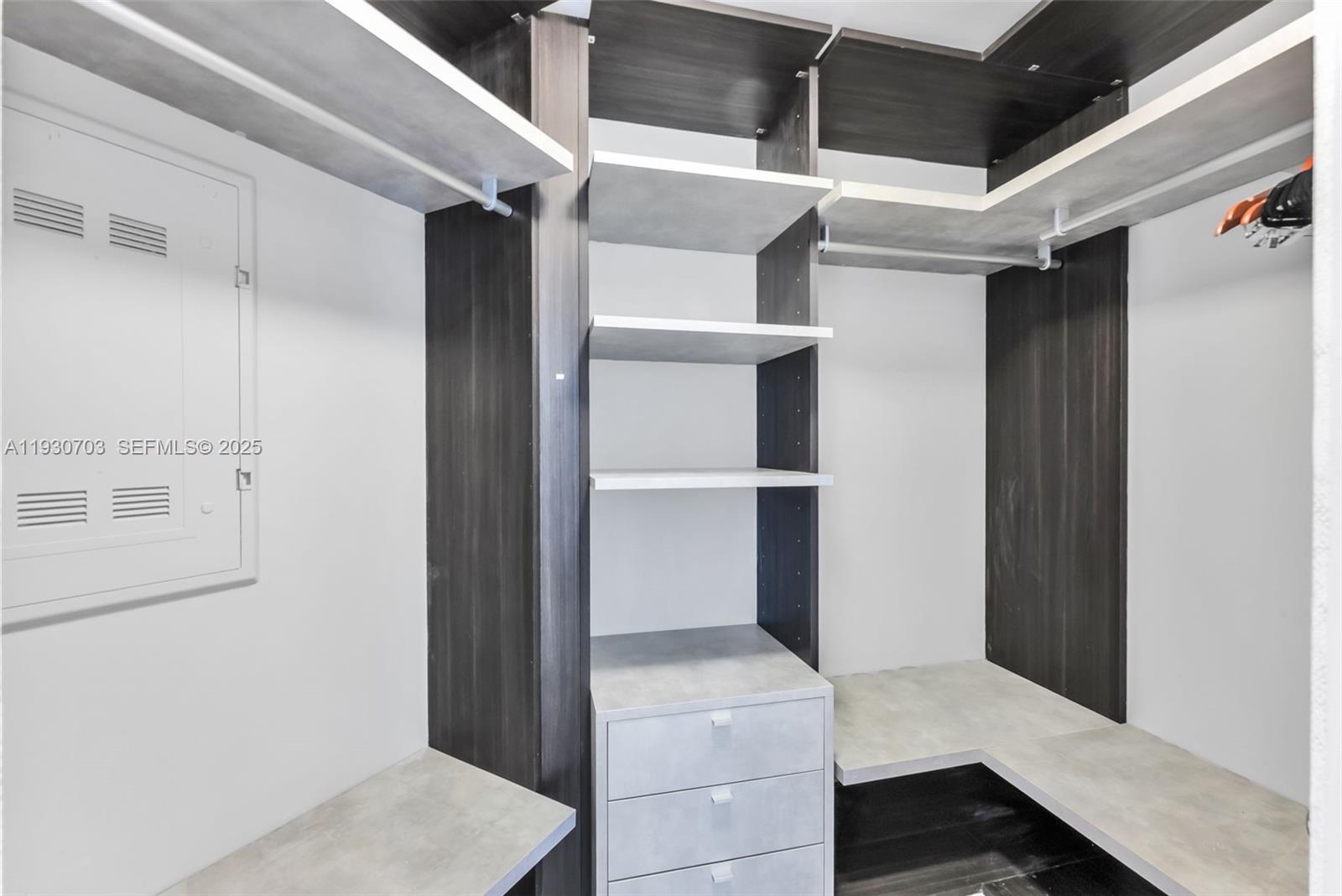 801 SMA RESIDENCE CONDO - Residential Lease