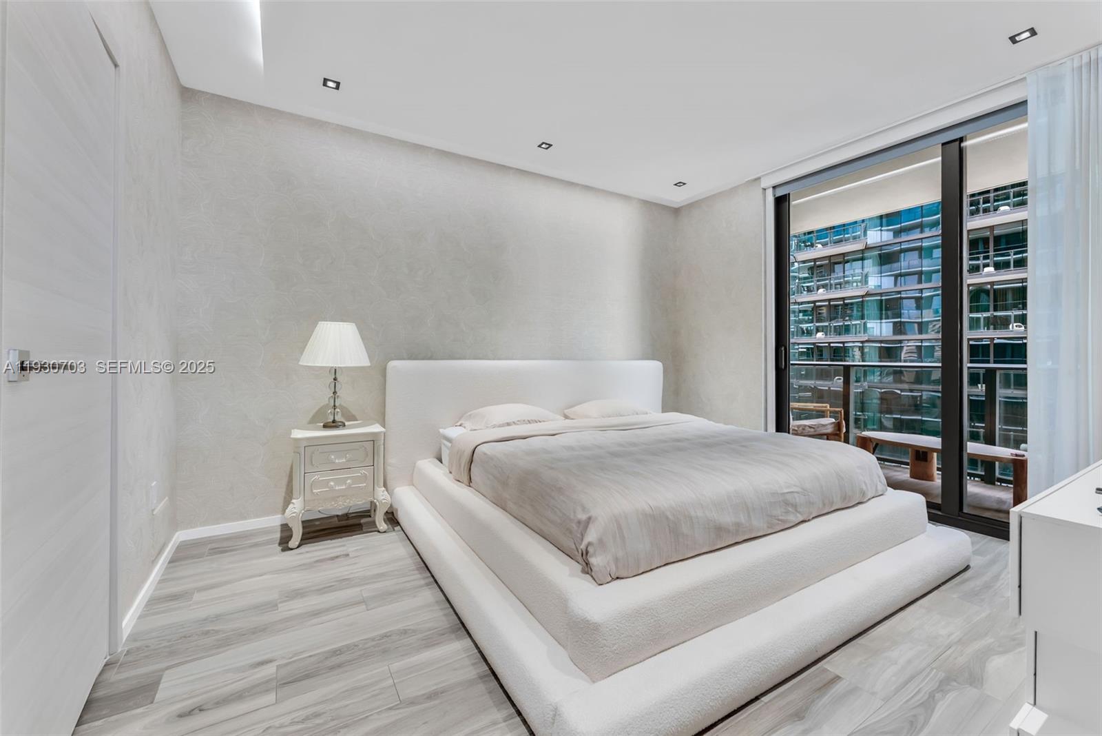 801 SMA RESIDENCE CONDO - Residential Lease