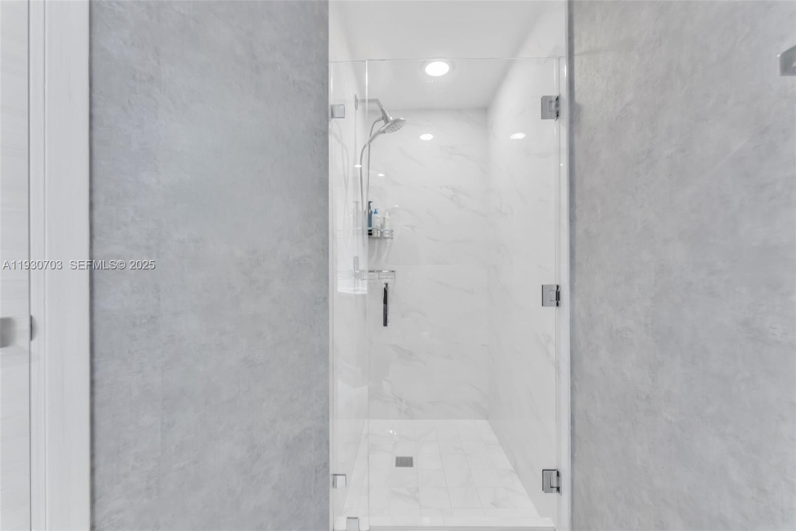 801 SMA RESIDENCE CONDO - Residential Lease