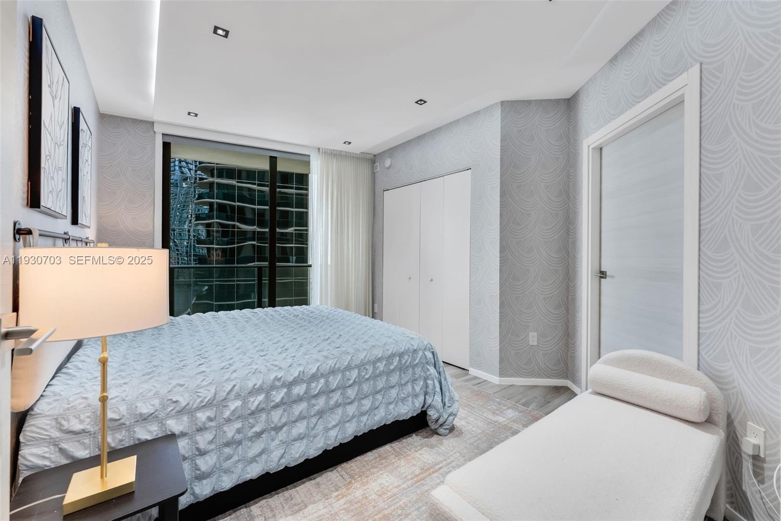 801 SMA RESIDENCE CONDO - Residential Lease