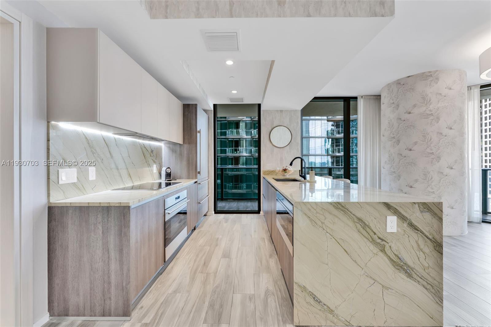 801 SMA RESIDENCE CONDO - Residential Lease