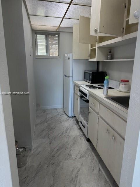 MONTEREY GARDENS OF PINEC - Residential Lease