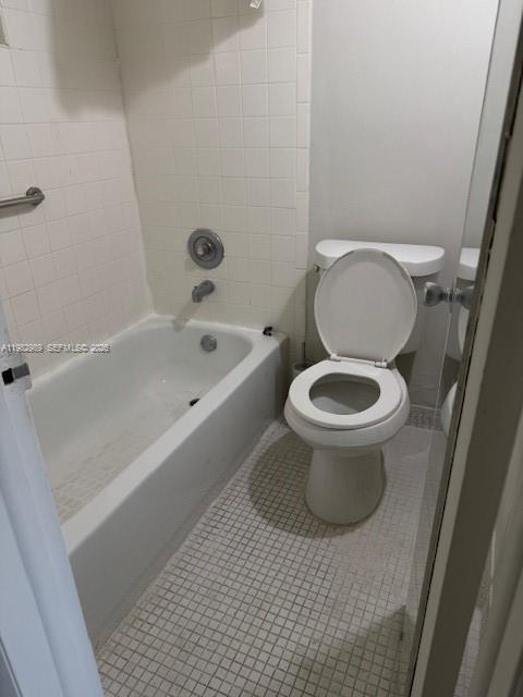 MONTEREY GARDENS OF PINEC - Residential Lease