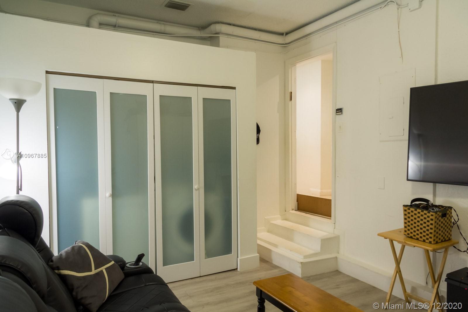 LA MIRAGE OF HARBOR VILG - Residential