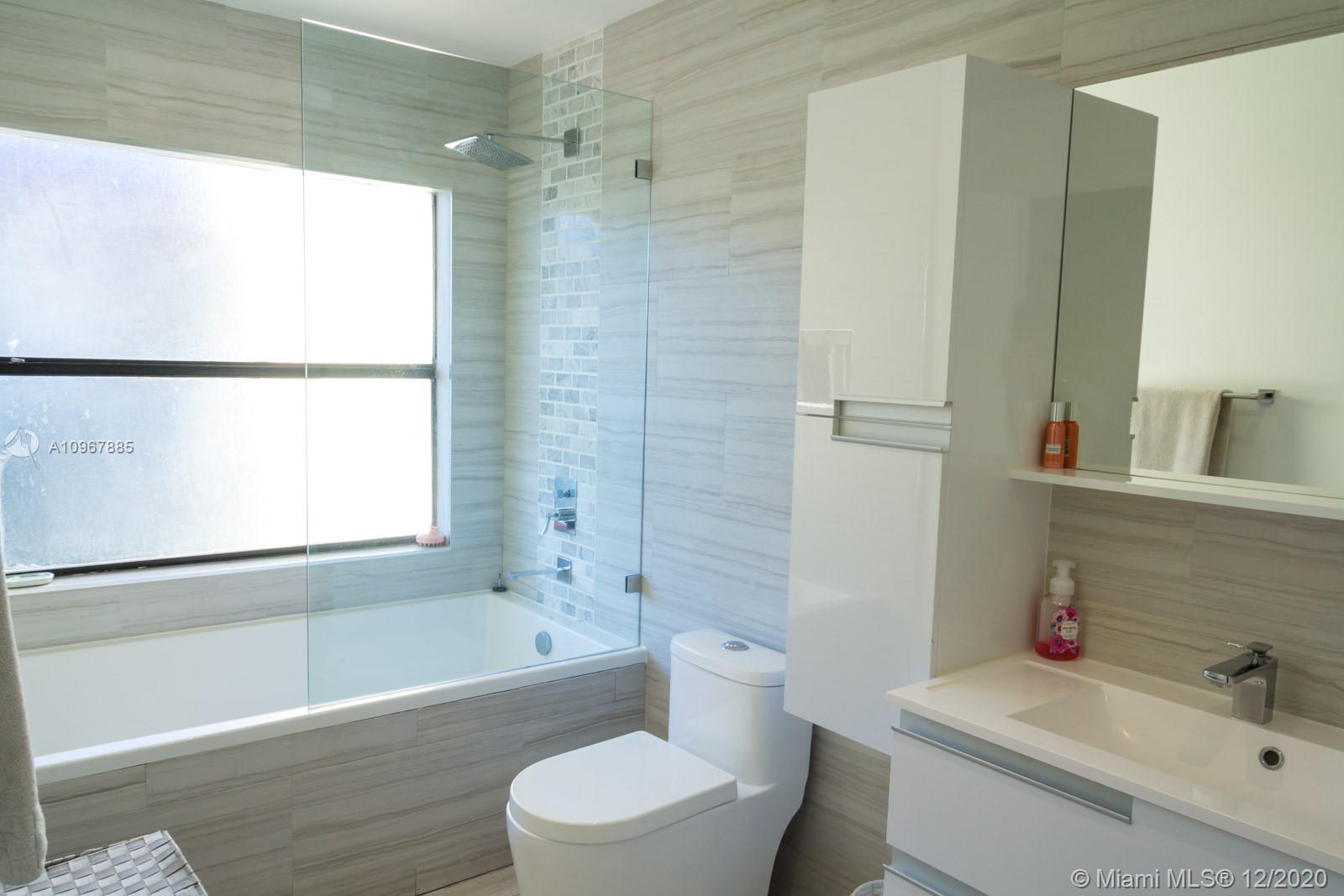 LA MIRAGE OF HARBOR VILG - Residential