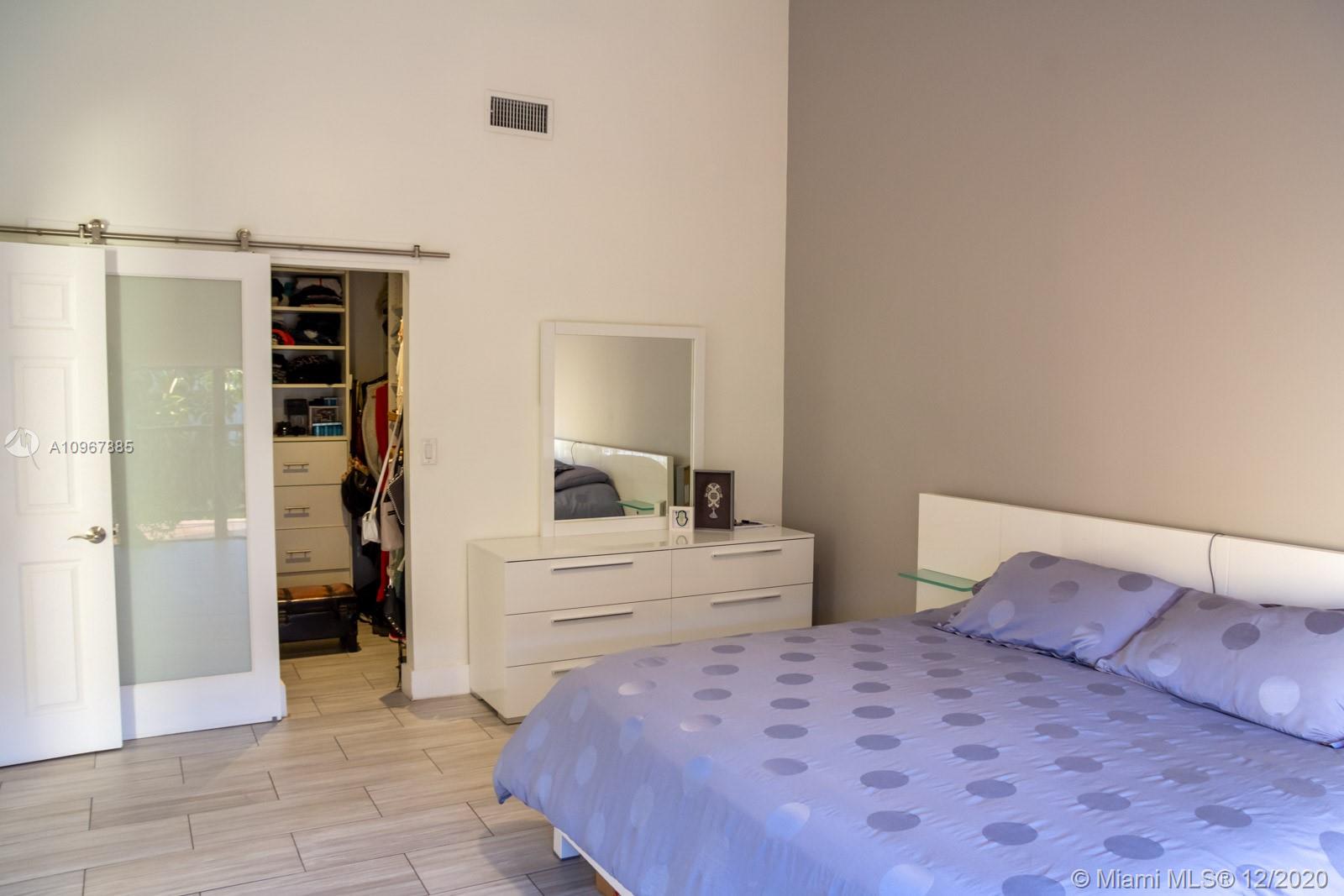 LA MIRAGE OF HARBOR VILG - Residential