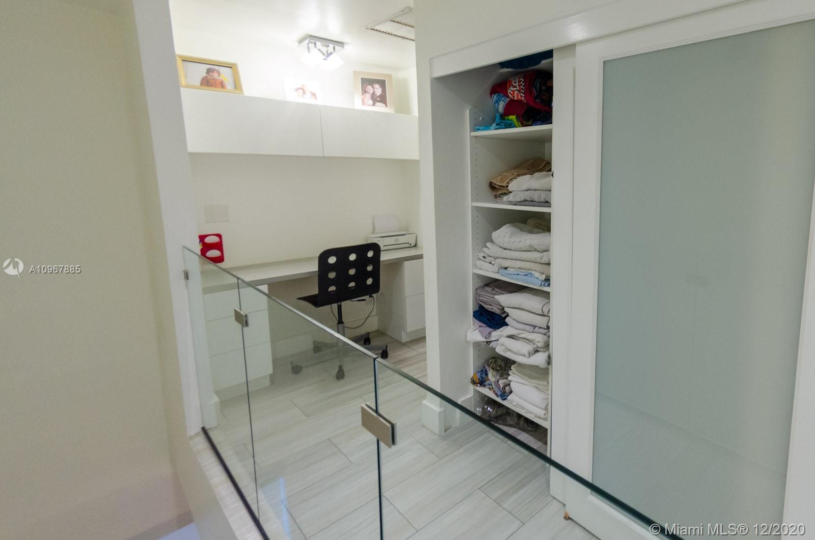 LA MIRAGE OF HARBOR VILG - Residential