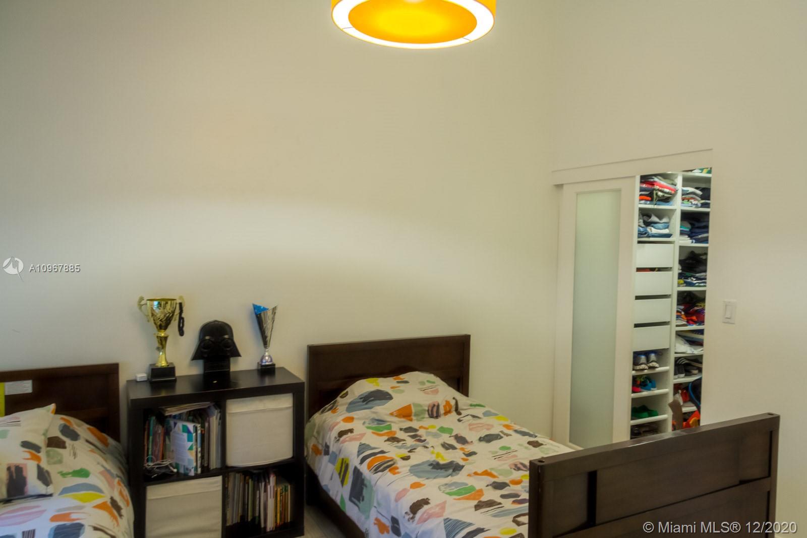 LA MIRAGE OF HARBOR VILG - Residential