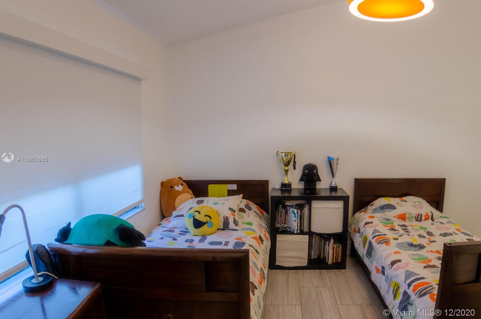 LA MIRAGE OF HARBOR VILG - Residential