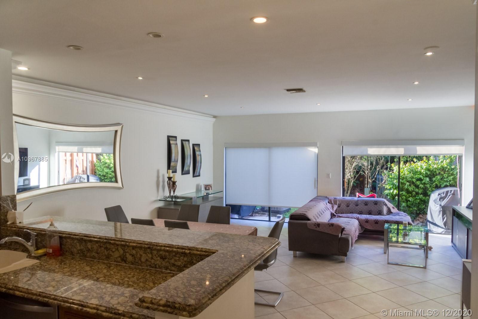 LA MIRAGE OF HARBOR VILG - Residential