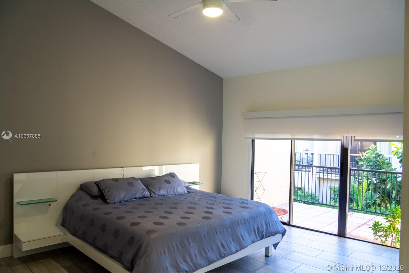 LA MIRAGE OF HARBOR VILG - Residential