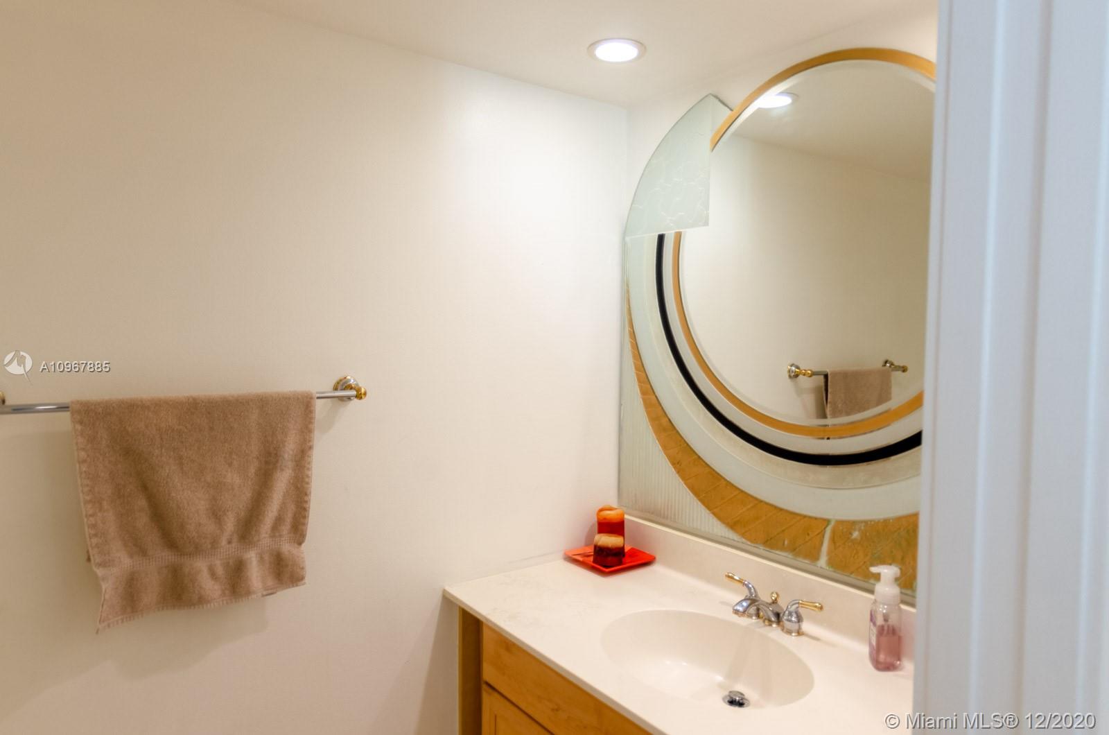 LA MIRAGE OF HARBOR VILG - Residential